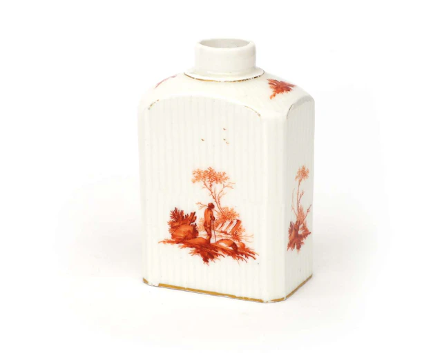 A porcelain tea caddy, made by MOL, Holland, Loosdrecht, second half