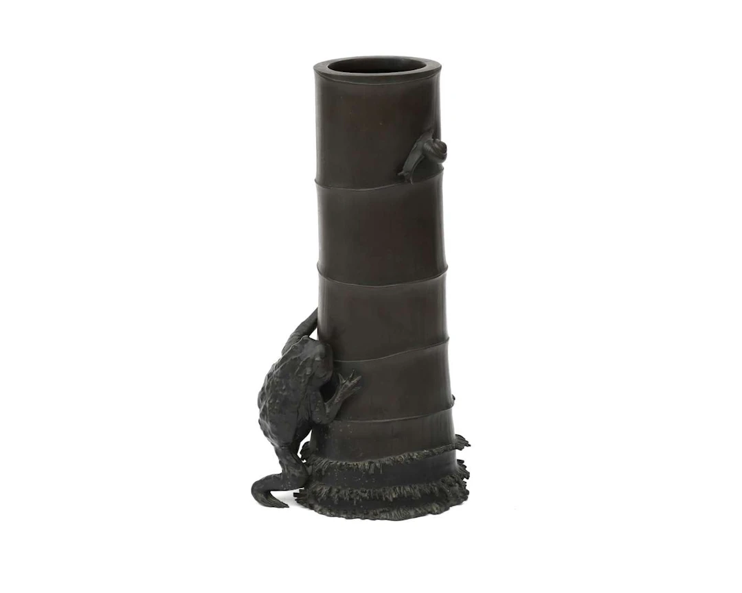 A bronze vase, Japan, Meiji period (1868-1912), ca. 1900