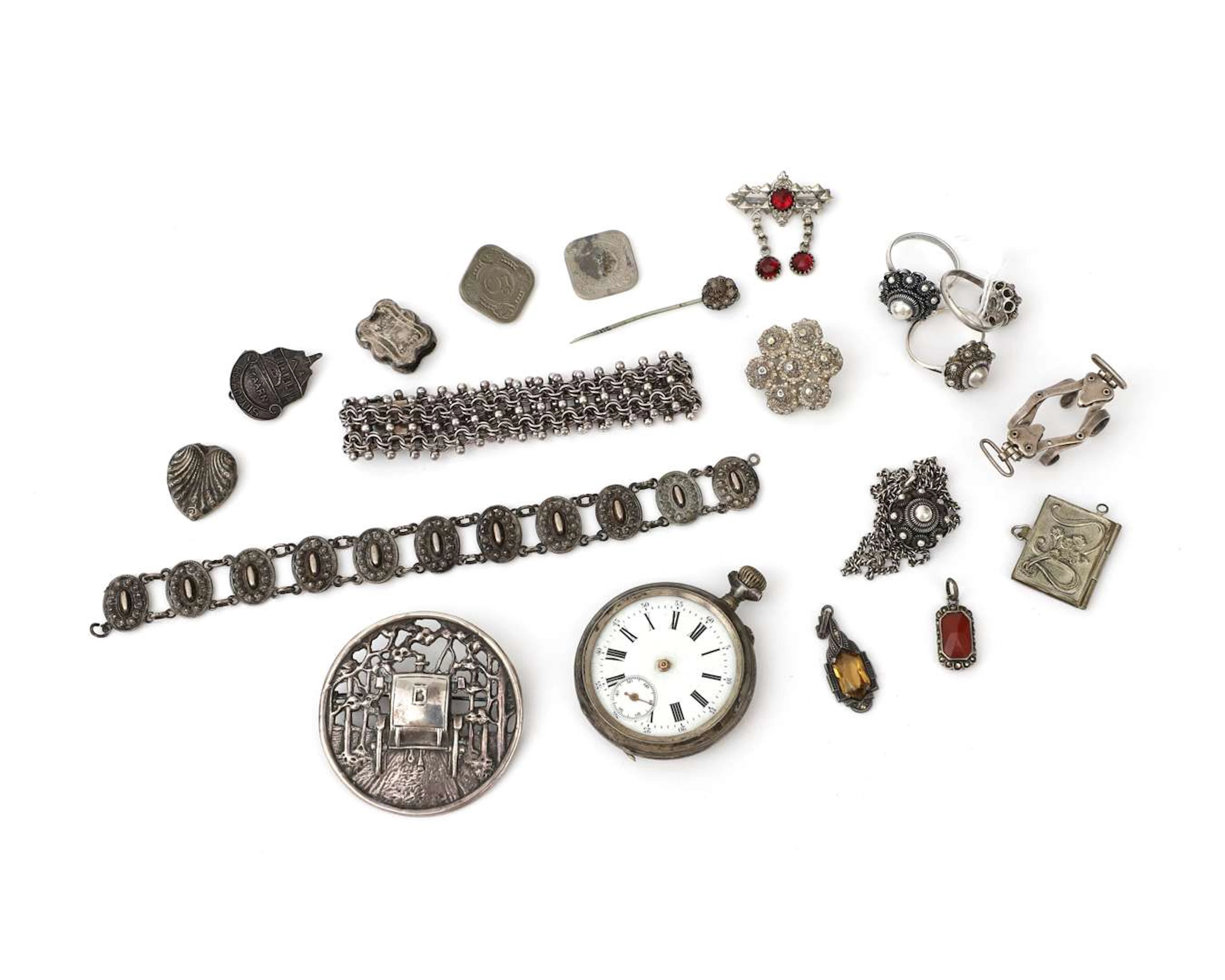 A lot comprising various silver items, including a bracelet and a brooch