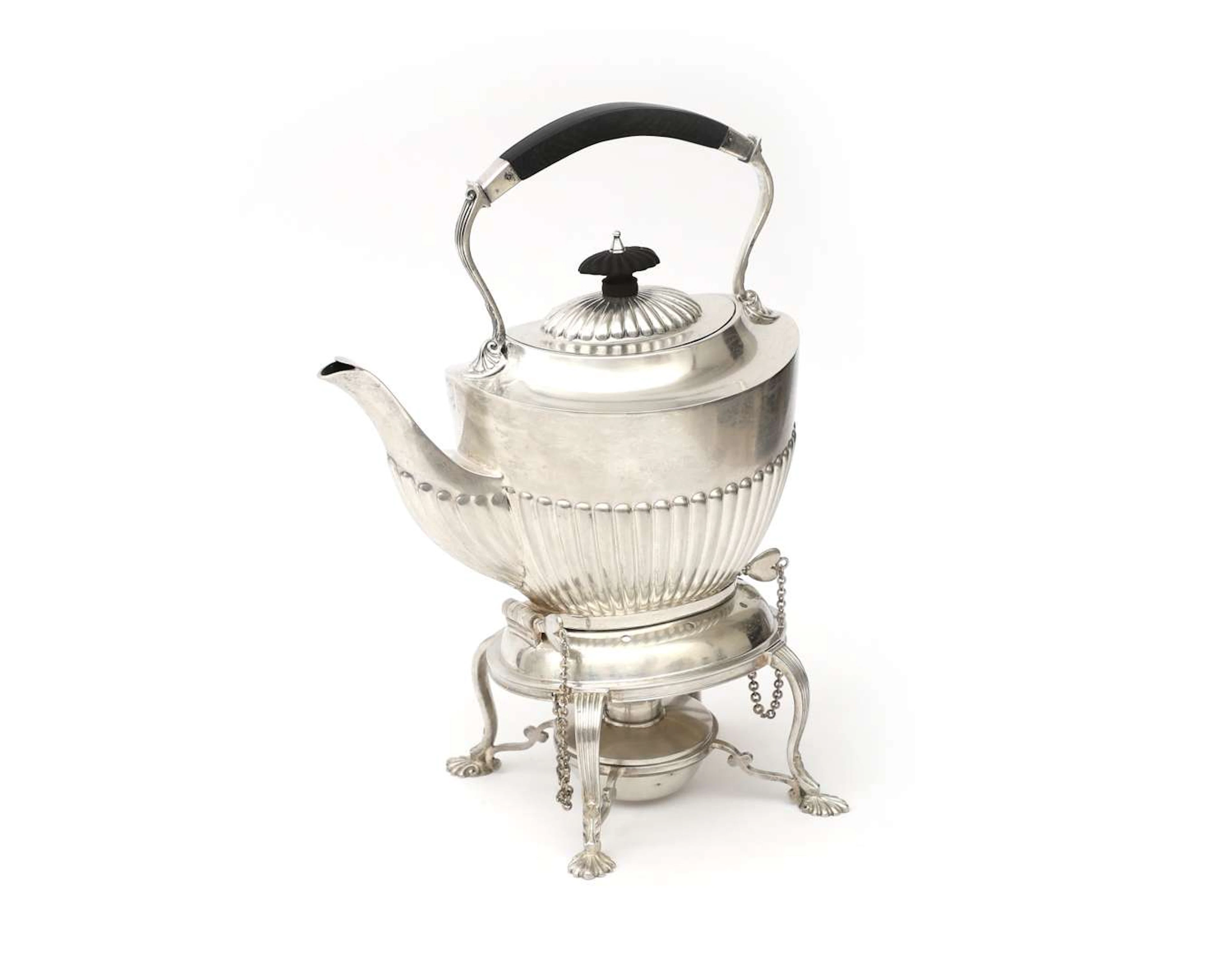 A silver bouilloire, England, Sheffield, 1907