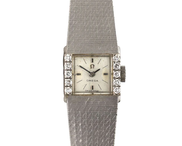 An 18k white gold ladies’ wristwatch by Omega