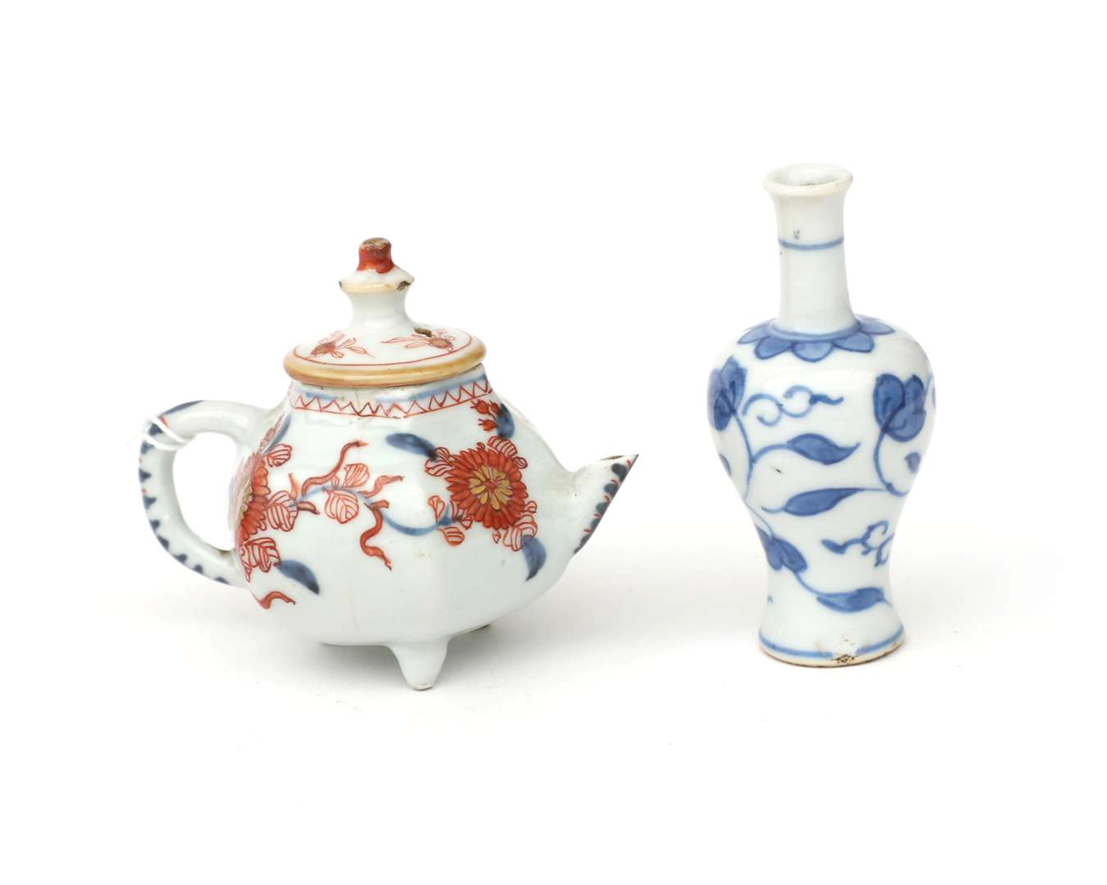 A miniature porcelain vase and teapot, China, 18th century