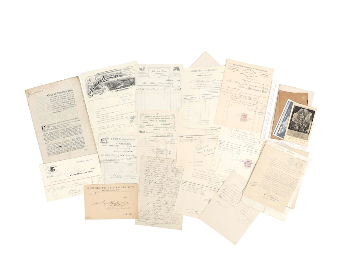 A lot of documents, 18th century and later (26)