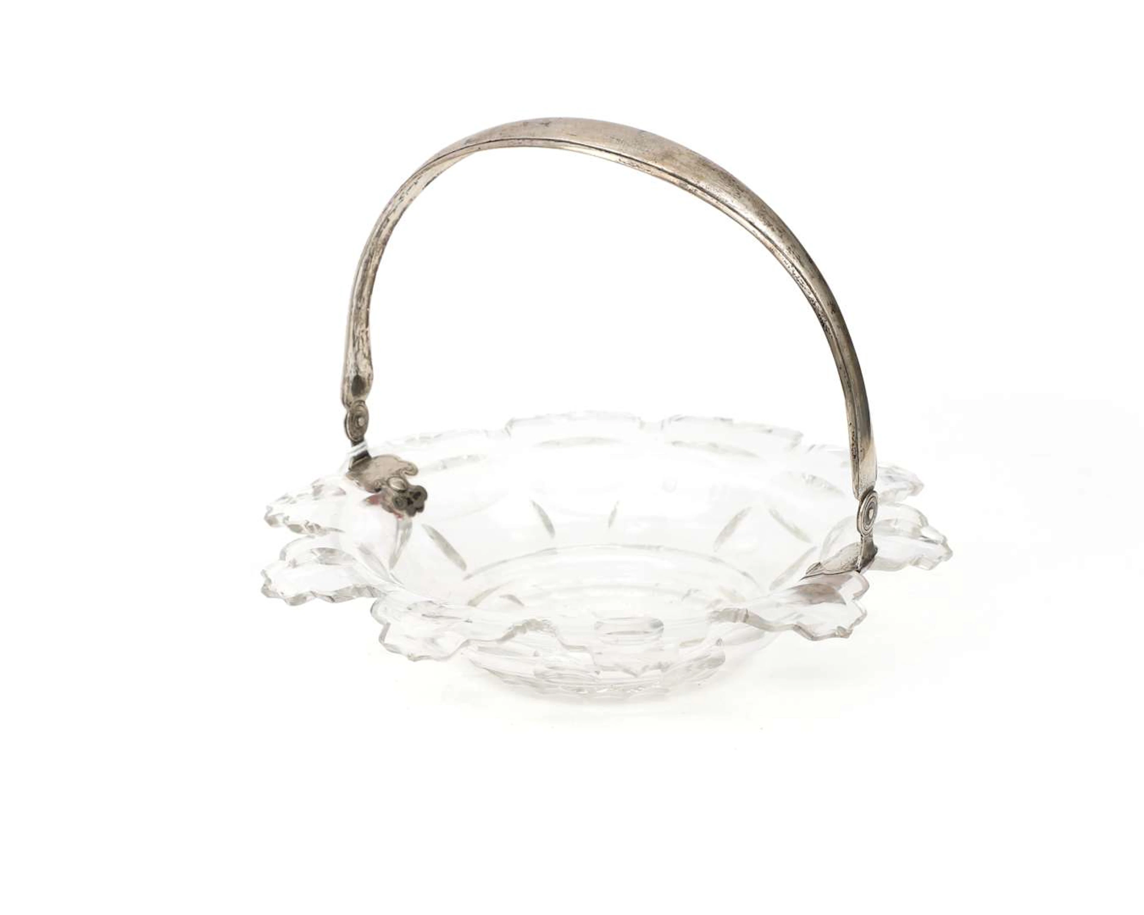 A round crystal bowl with a silver clasp, Netherlands, 1873