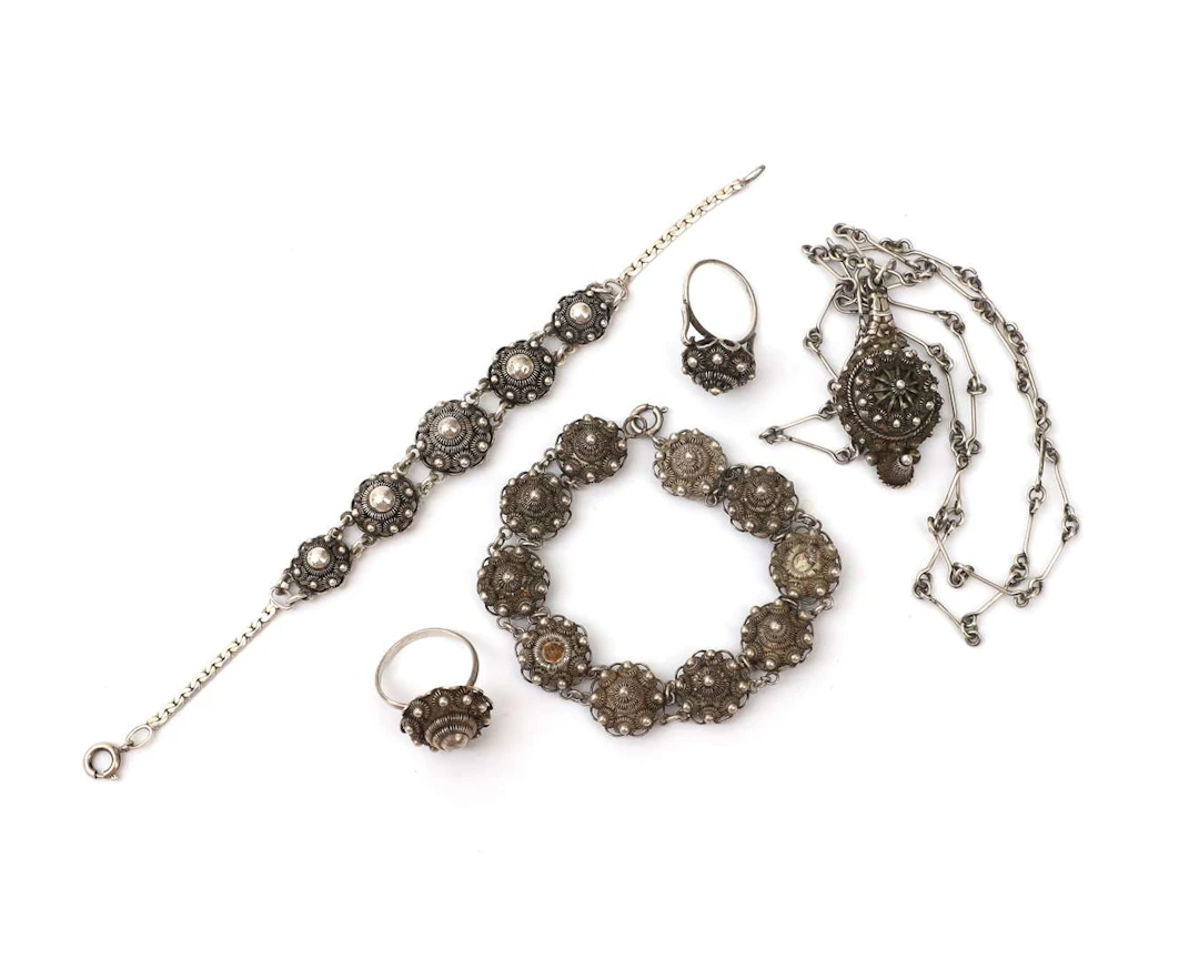 A lot containing silver buttons from Zeeland