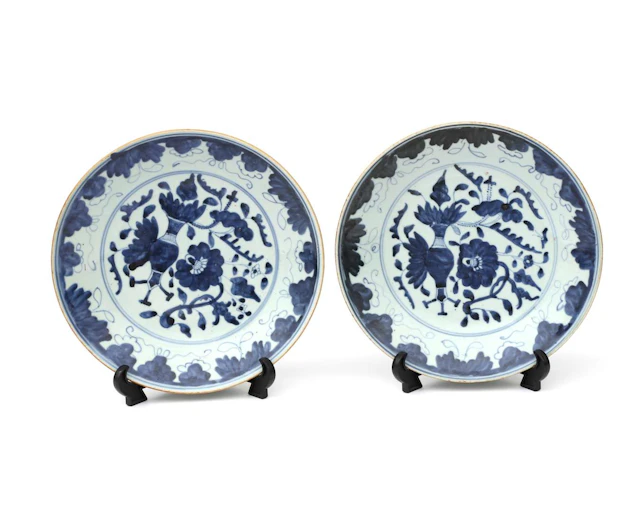 Two porcelain plates, China, Ming dynasty, 17th century