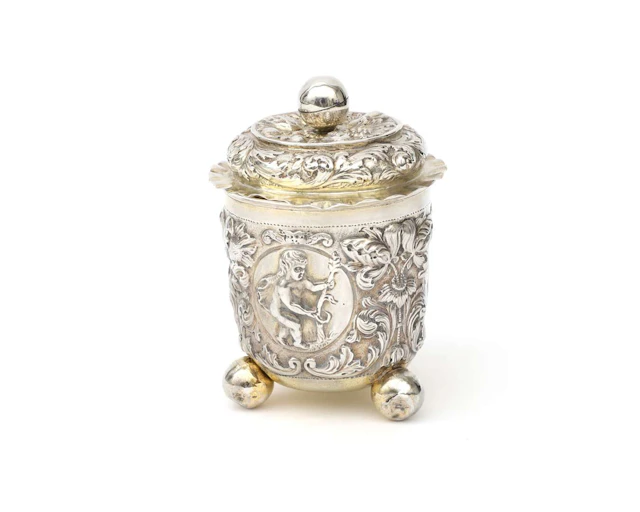 A silver lidded cup, England, London, 1887