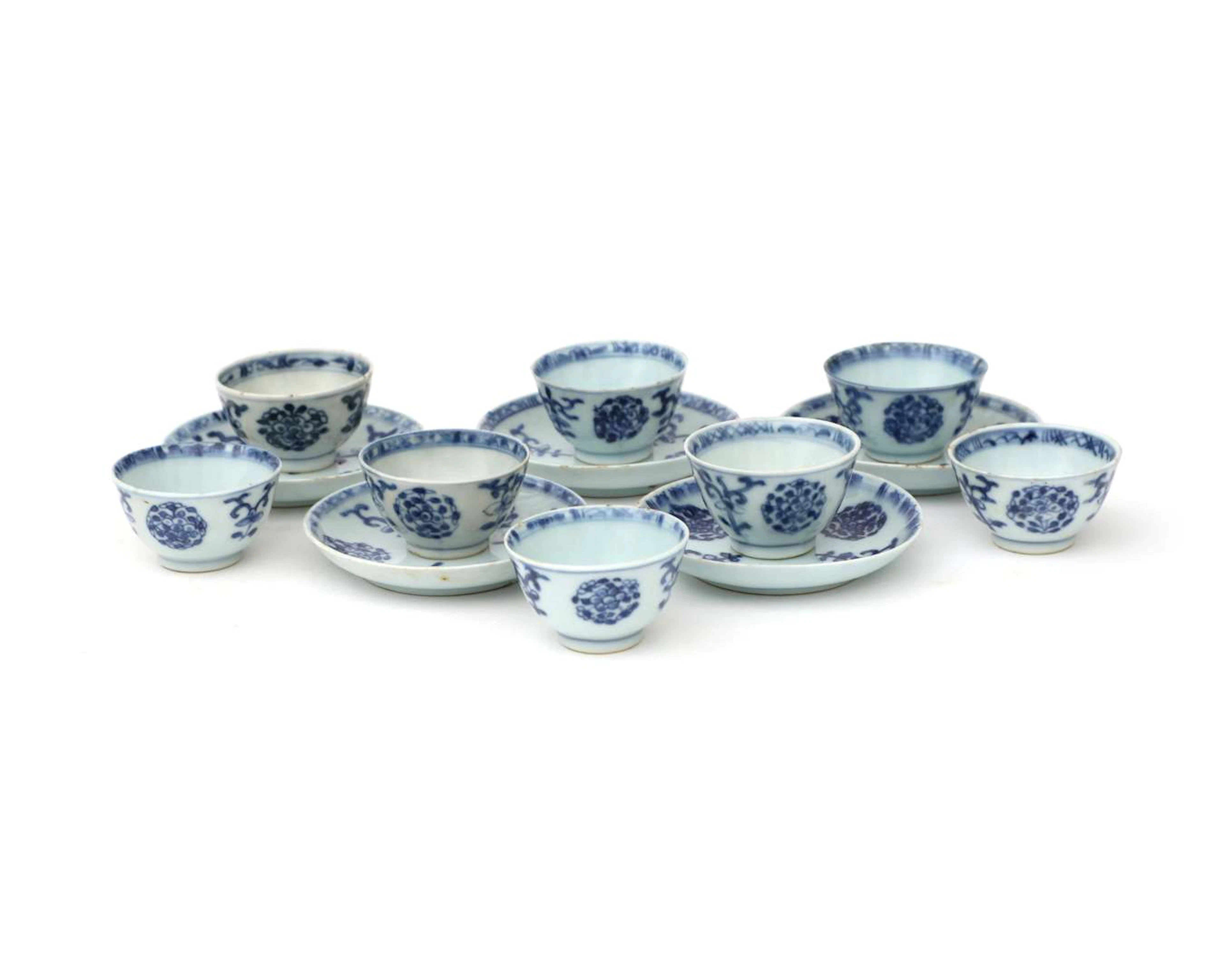 Eight porcelain cups and five saucers, China, 18th century