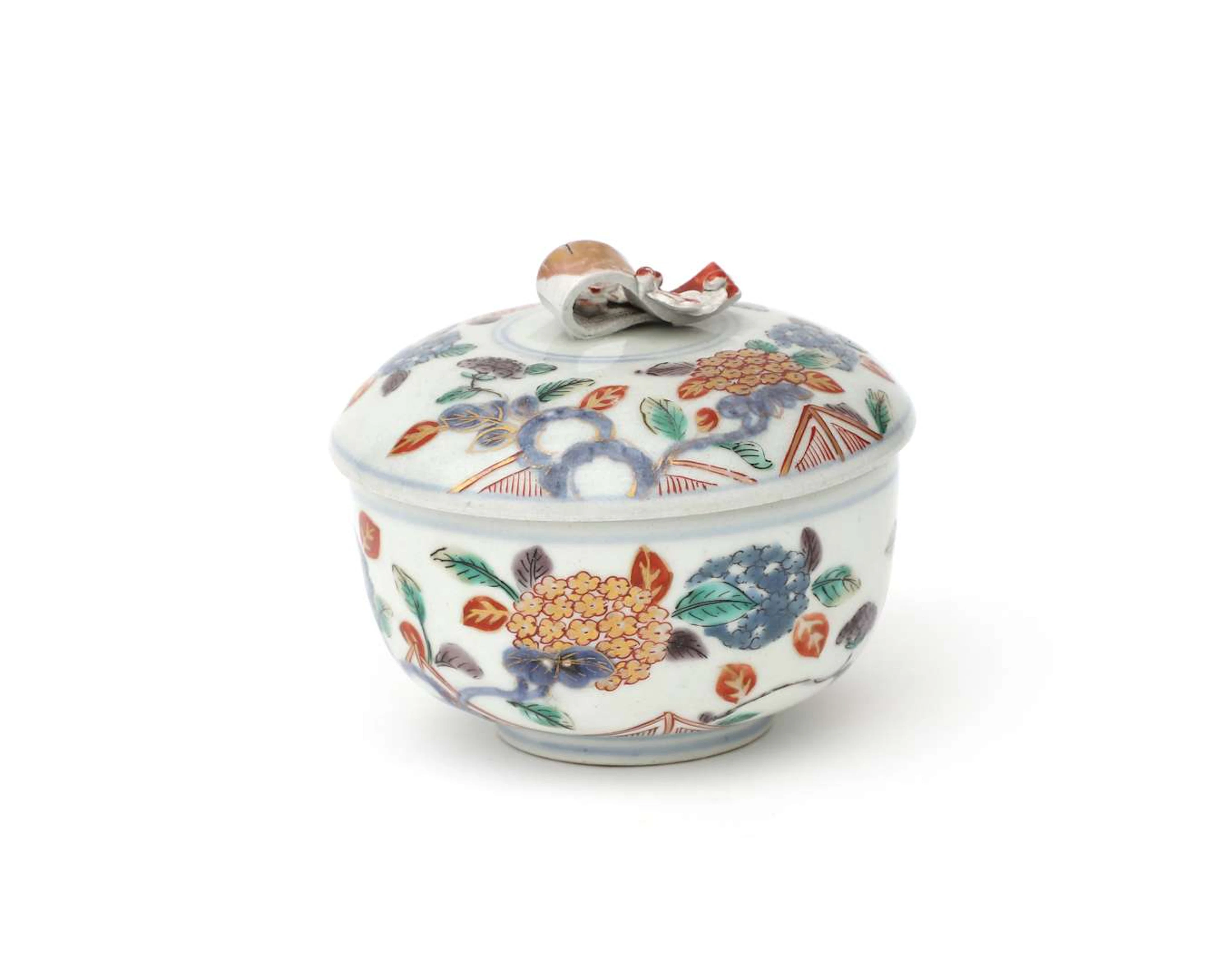 A porcelain lidded jar, Japan, 18th century