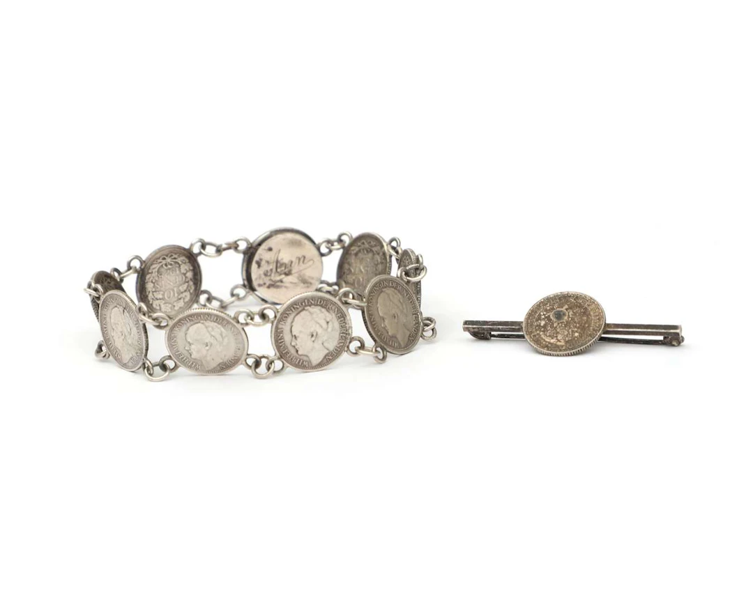 A Queen Wilhelmina coin bracelet and brooch