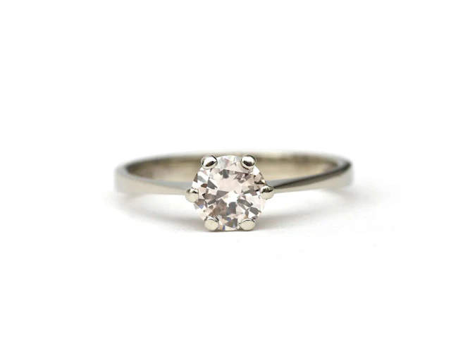 An 18k white gold ring with a diamond, 0.75 ct