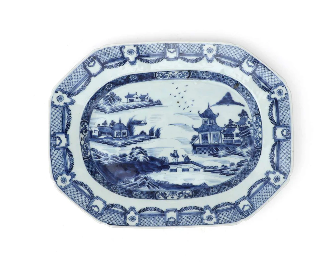A porcelain bowl, China, Qianlong period (1736-1795), 18th century