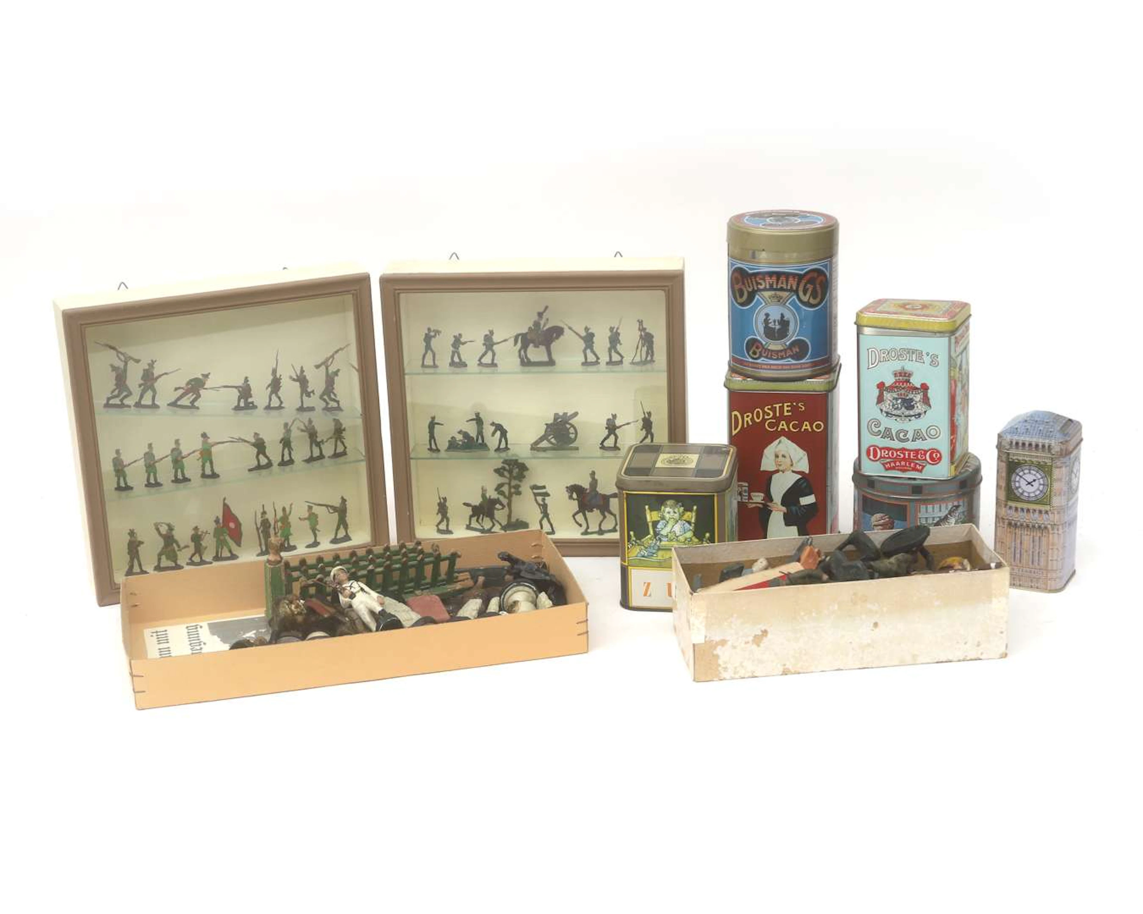 A lot of various toy soldiers etc, wo. of tin and composite, 20th century