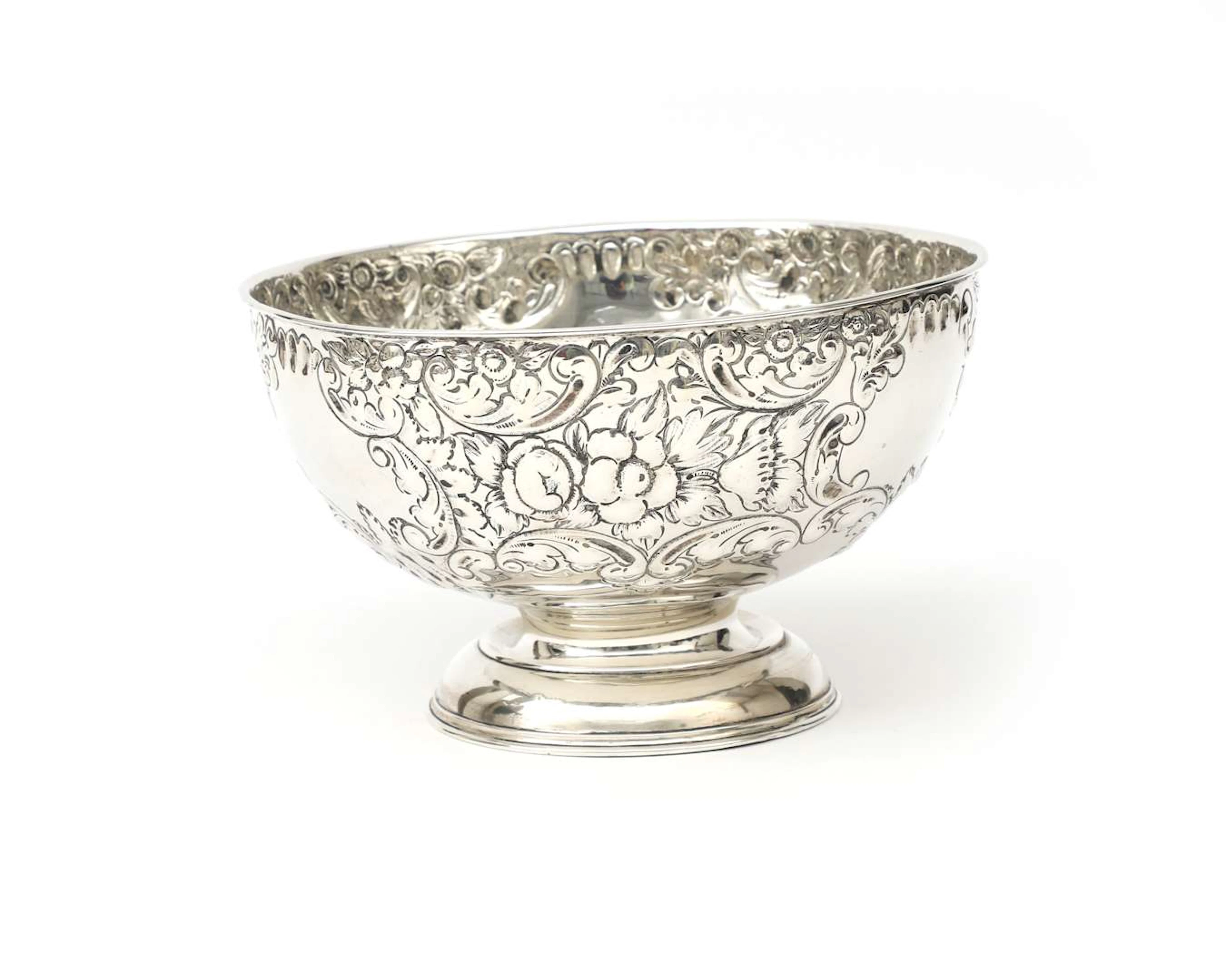 A silver bowl, England, Chester, 1905