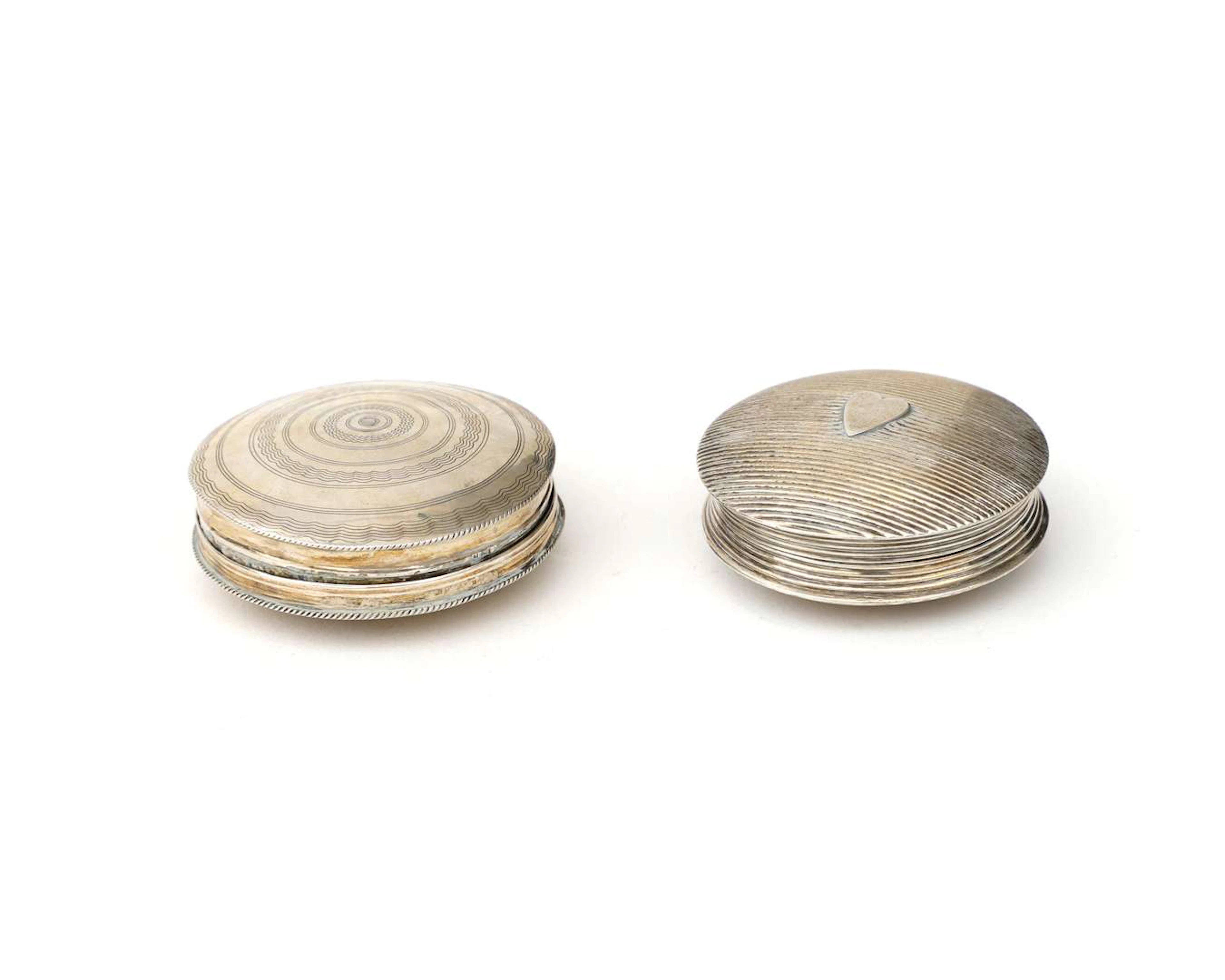 Two second-grade silver pill boxes, Holland, 19th century