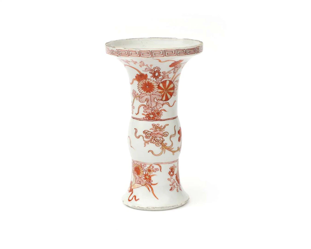 A porcelain Gu vase, China, Kangxi period (1662–1722), c. 1700