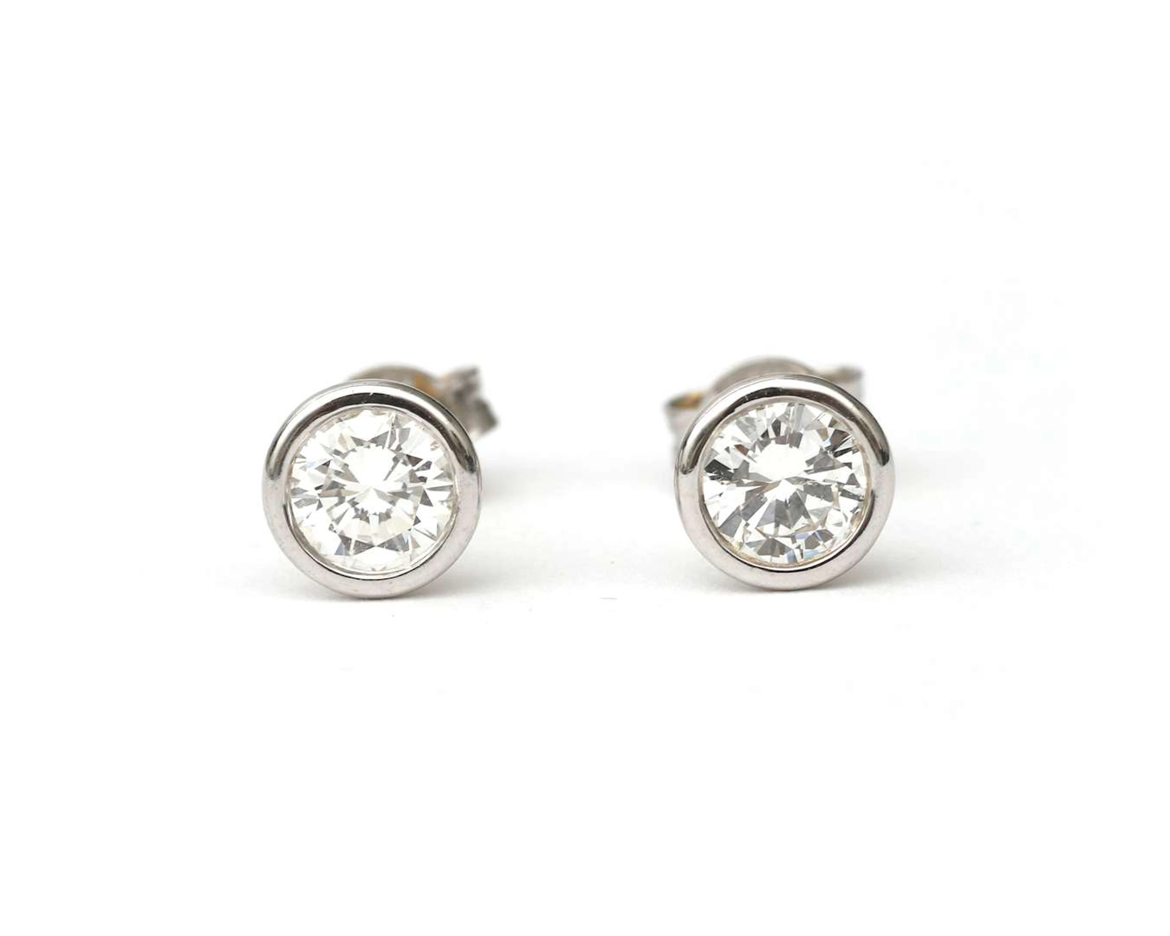 A pair of 18k white gold ear studs with diamonds