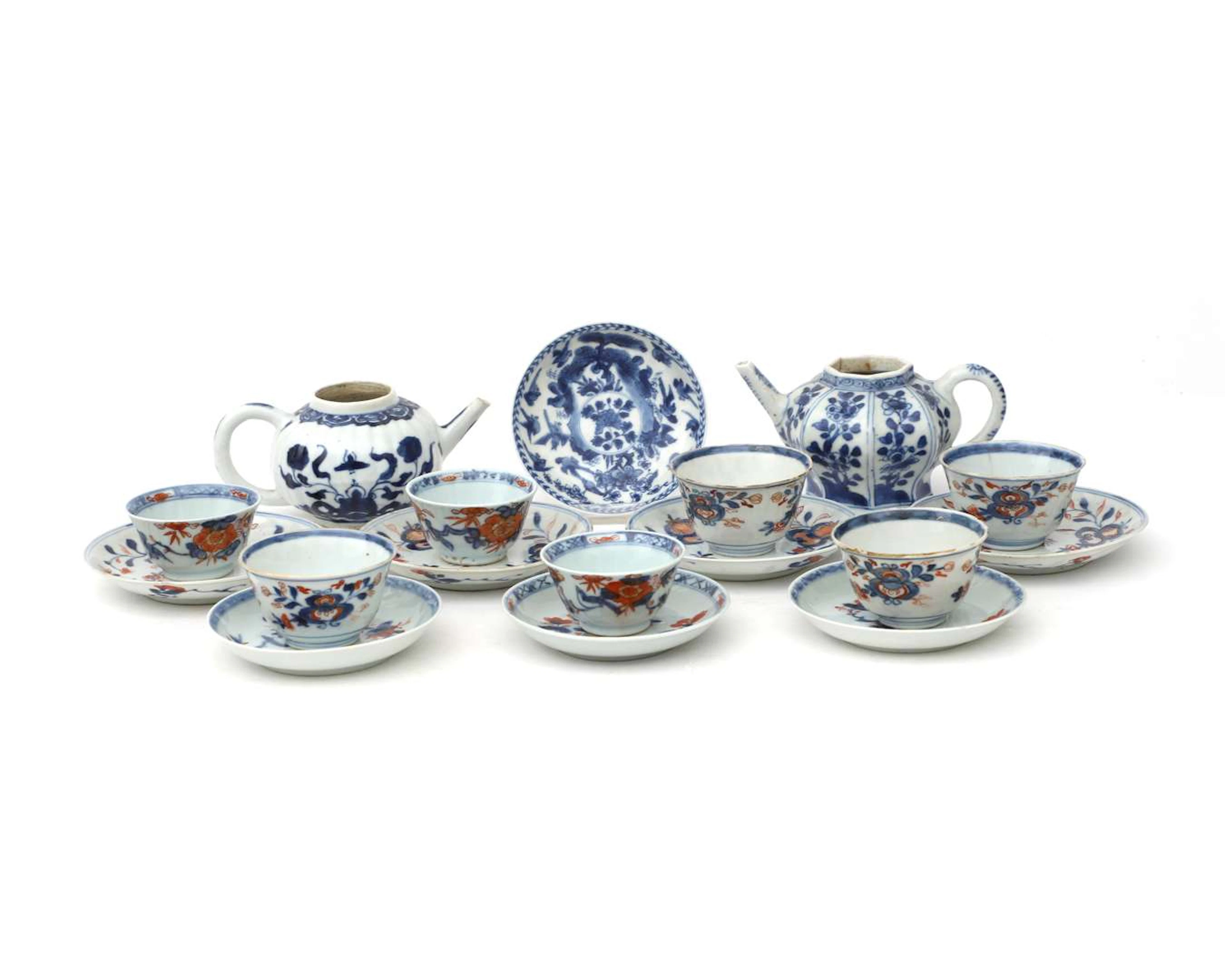 A lot of porcelain objects, China, 18th century