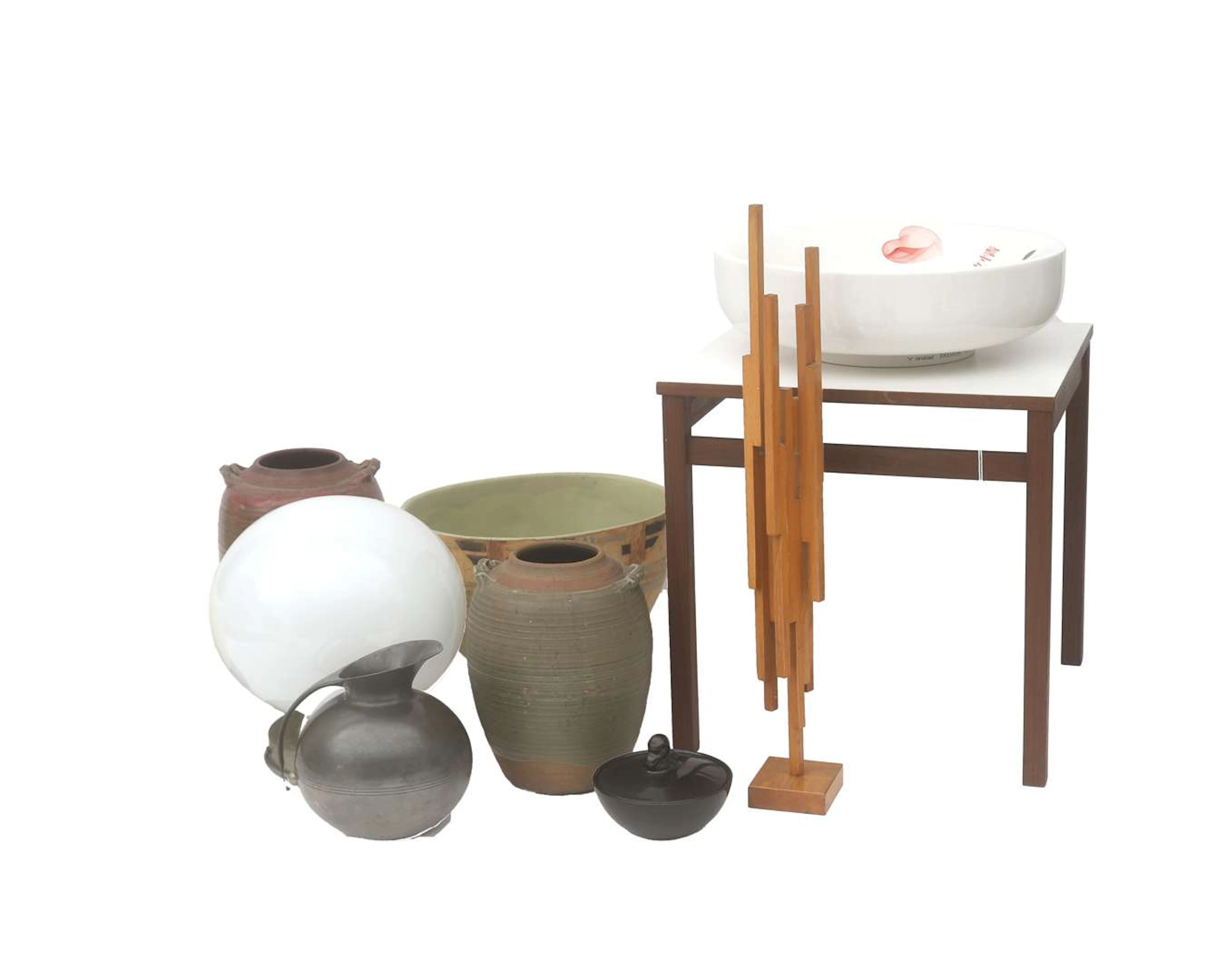 A lot miscellaneous including a ceramic bowl for the Olympic Games