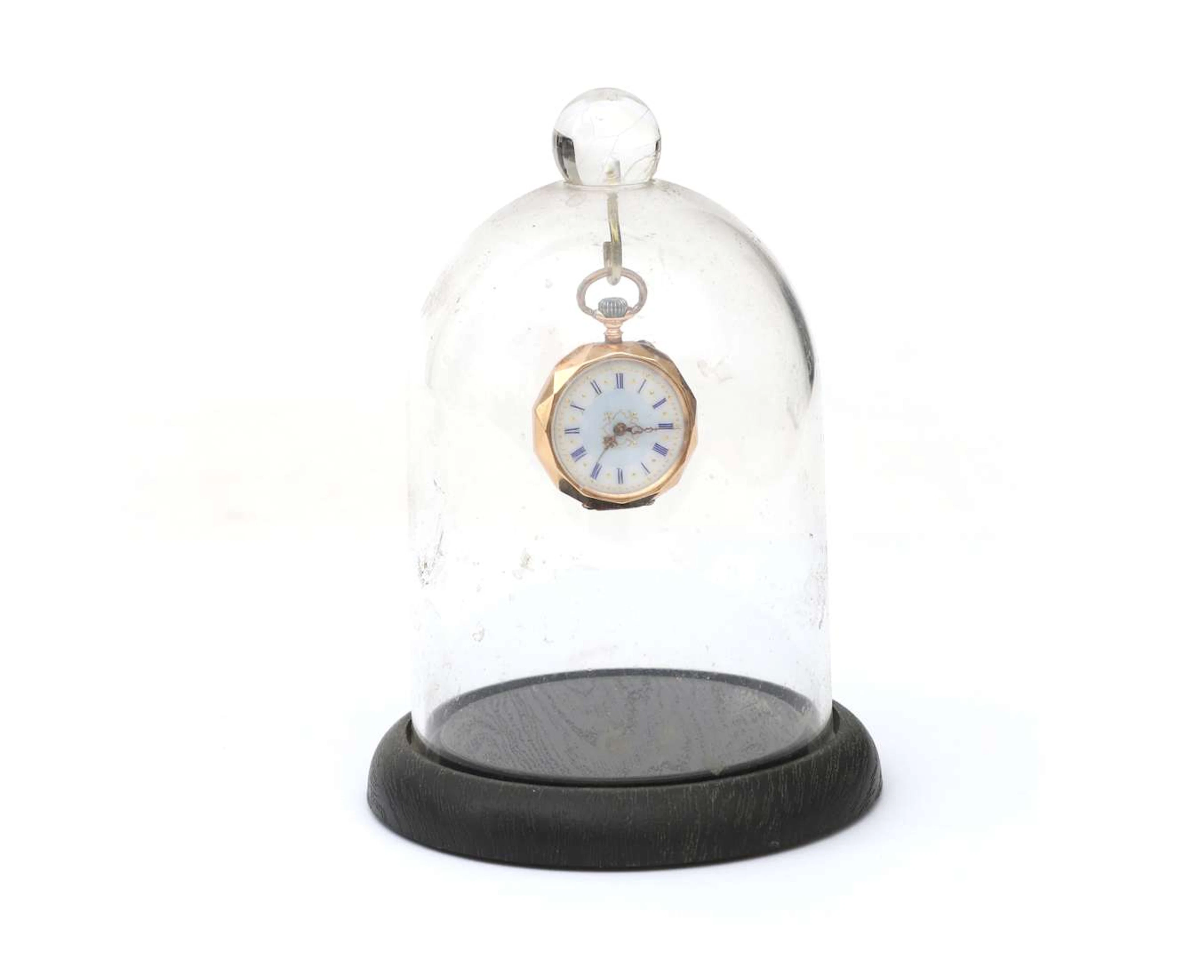 A 14 crt. rose gold ladies pocket watch