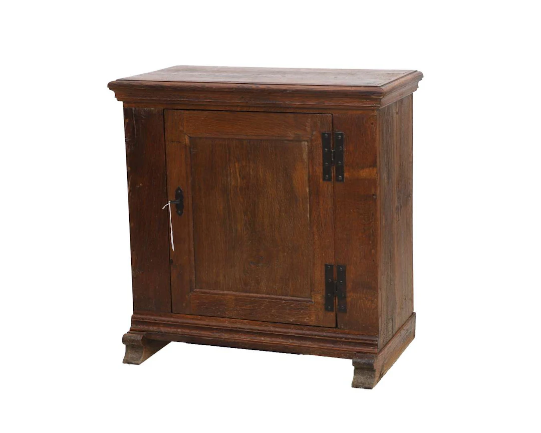 A small oak cabinet, Holland, 19th century