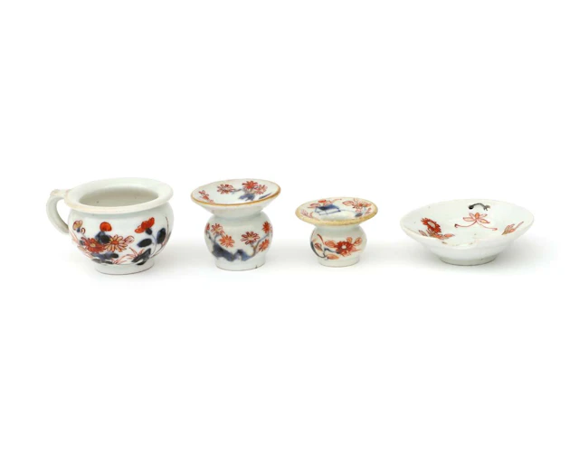 Four porcelain miniatures, Japan, Edo period, 18th century