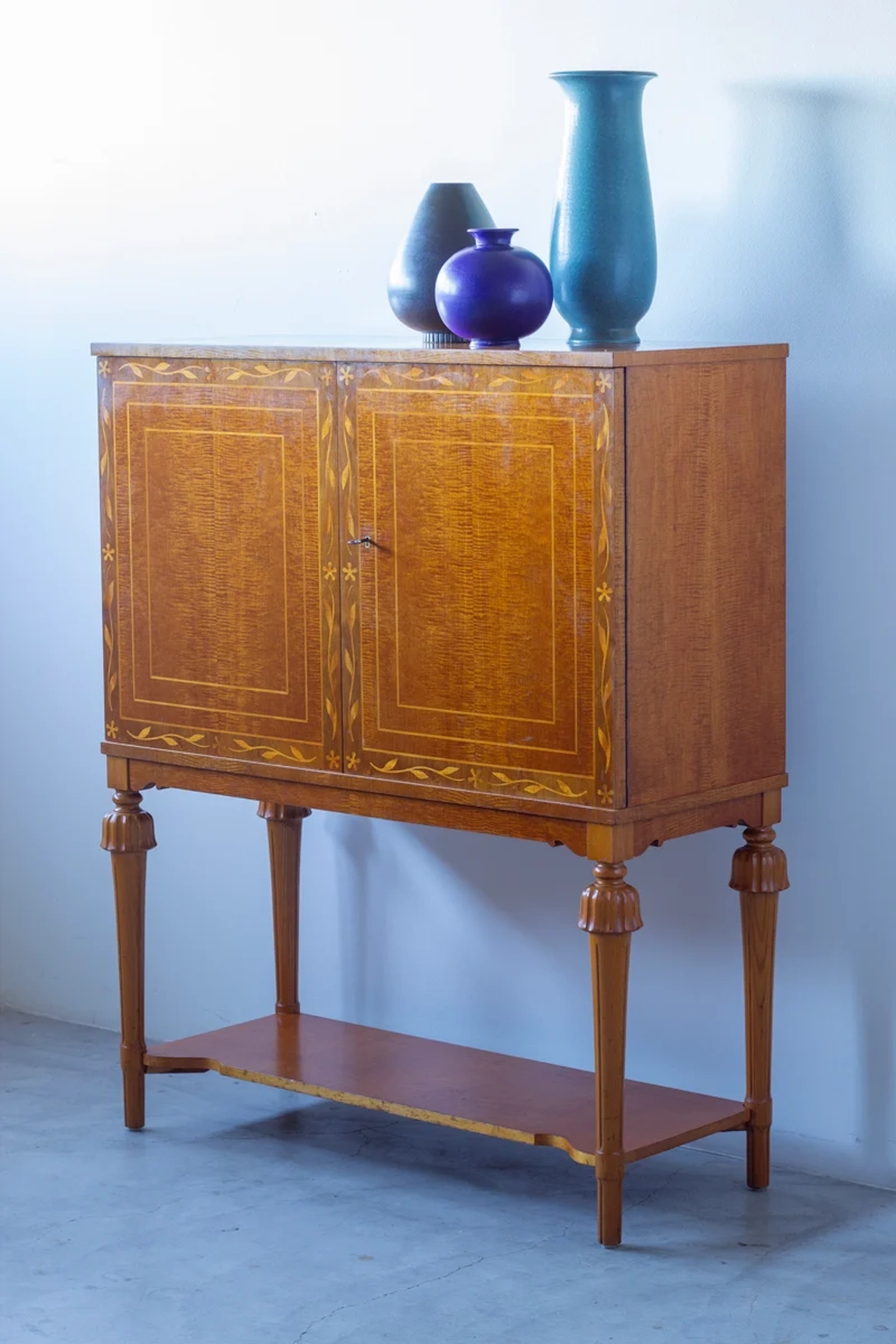 1940s Swedish modern inlay cabinet by Göthes