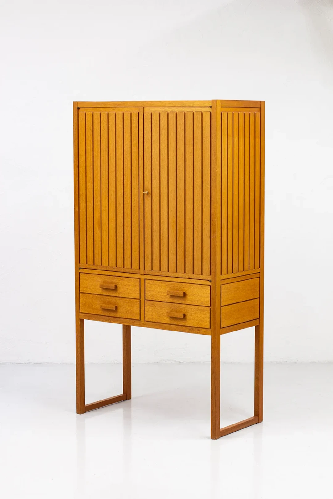 Master cabinet by Marianne von Münchow