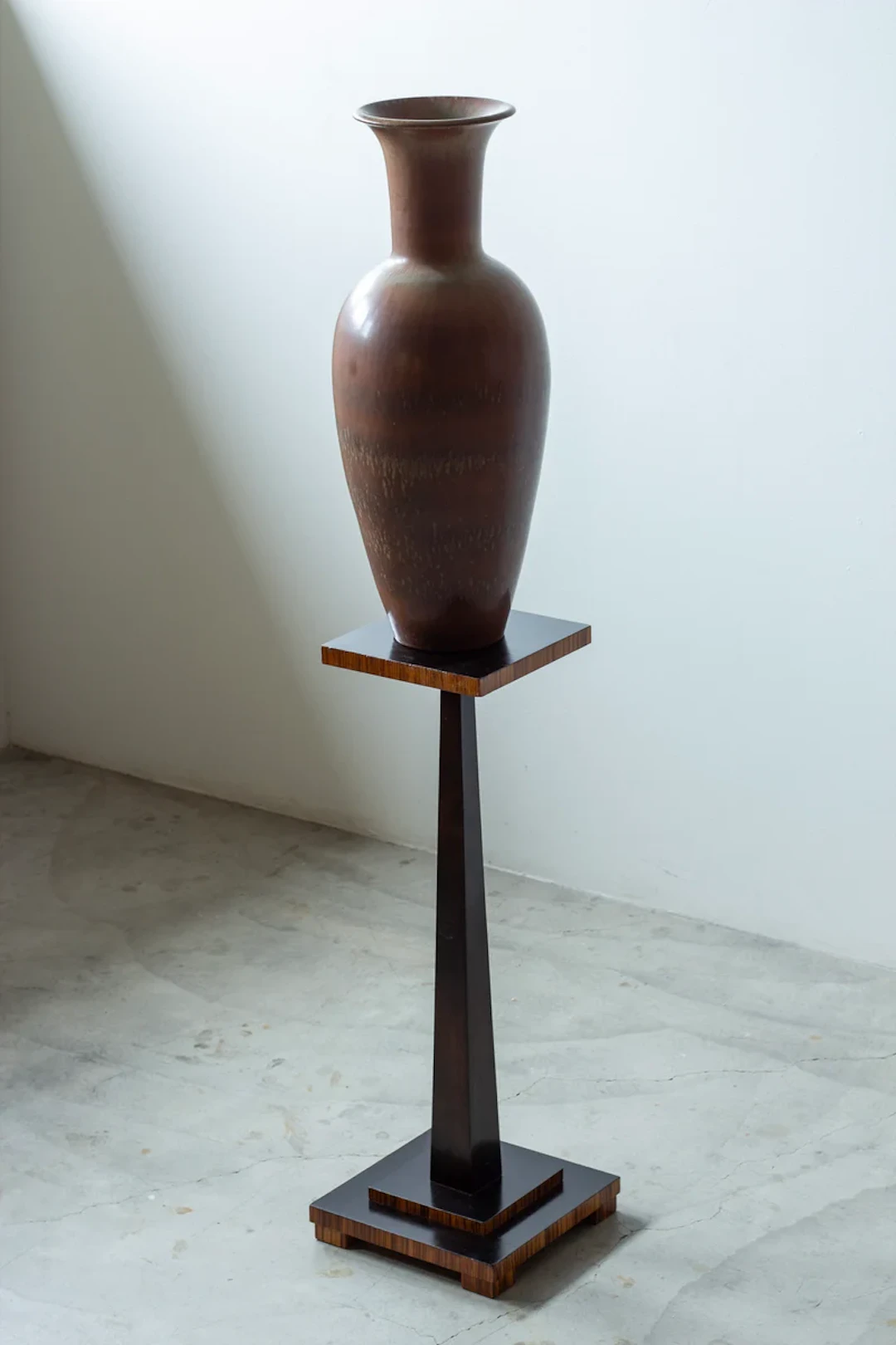 Swedish Grace 1920-30s piedestal