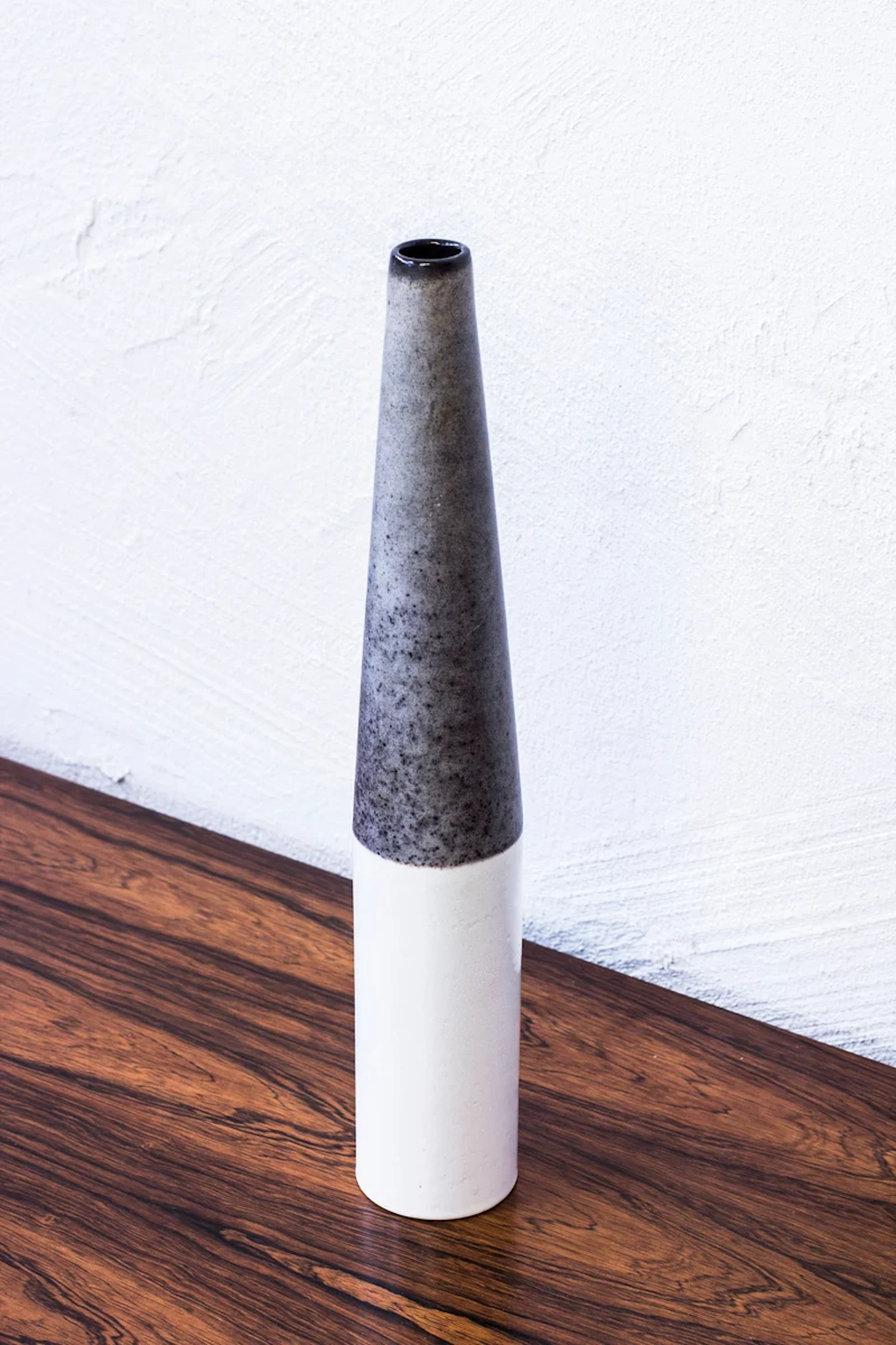 "Pylon" vase by Ingrid Atterberg