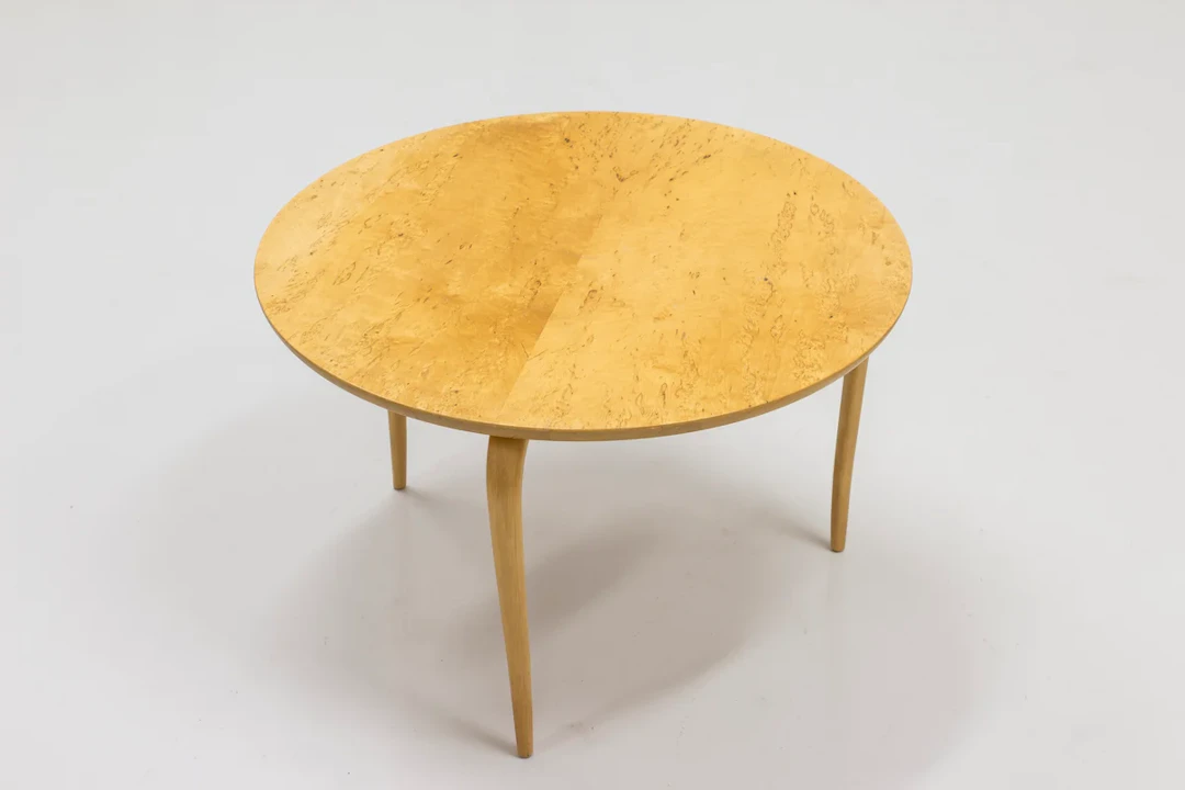 Burl birch "Annika" table by Mathsson