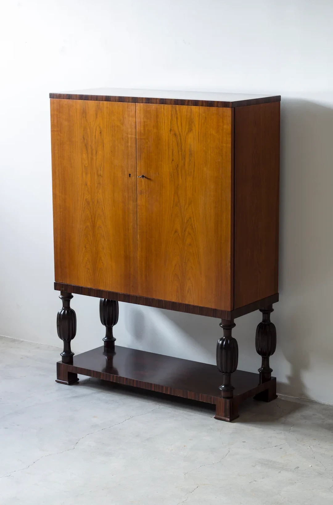 1920s Art Deco Bar cabinet by Reiners
