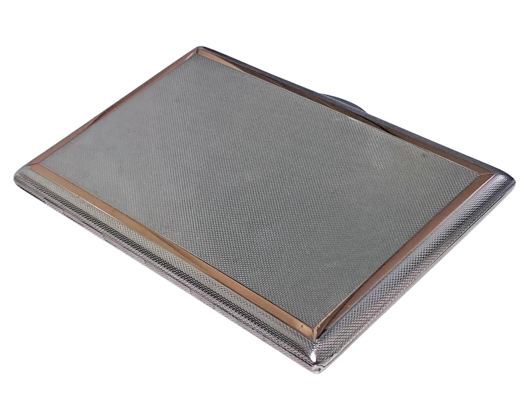 Sterling Silver and Gold Cigarette or Card Case London, 1960 Padgett and Braham
