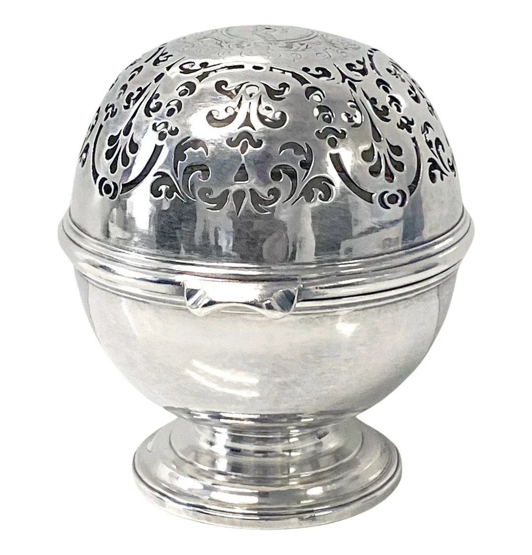Simon Pantin George 1st Silver soap sponge or potpourri Bowl London 1717.