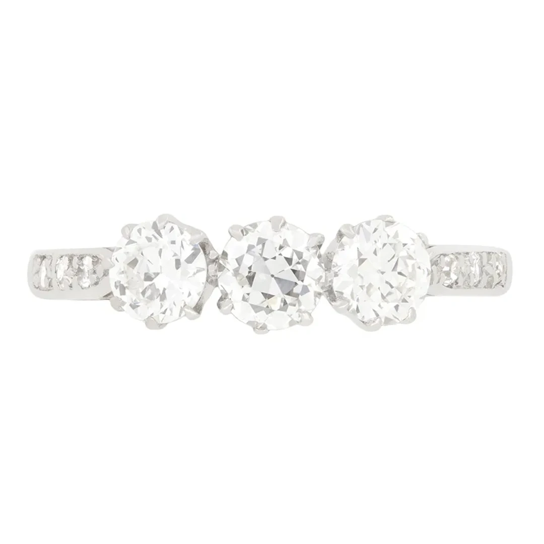 Late Deco 0.90ct Diamond Trilogy Ring, c.1930s
