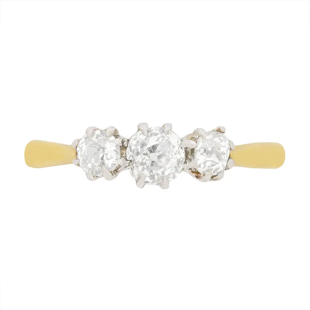 Edwardian 0.90ct Diamond Three Stone Ring, c.1910s
