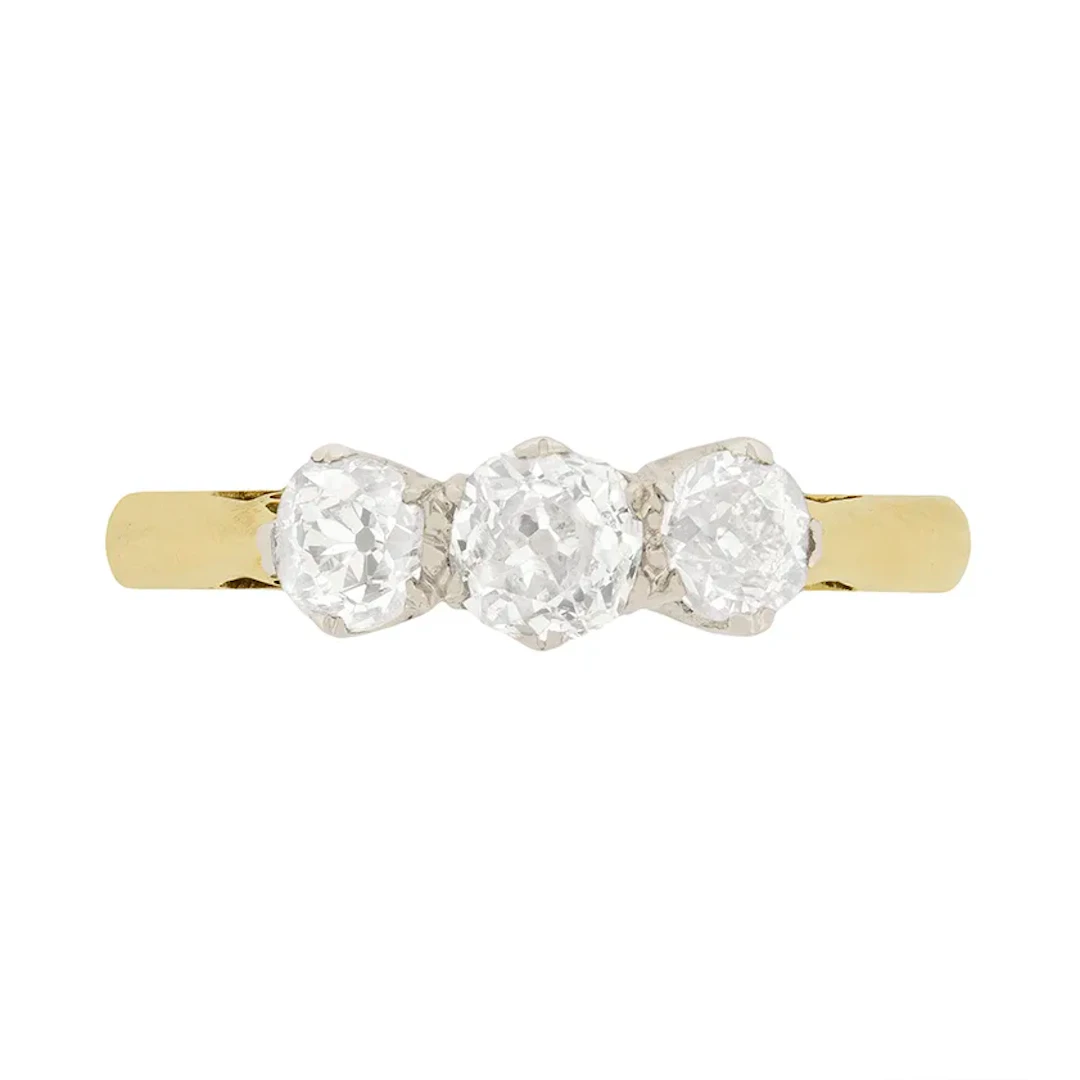 Edwardian 0.90ct Diamond Three Stone Engagement Ring, c.1910s