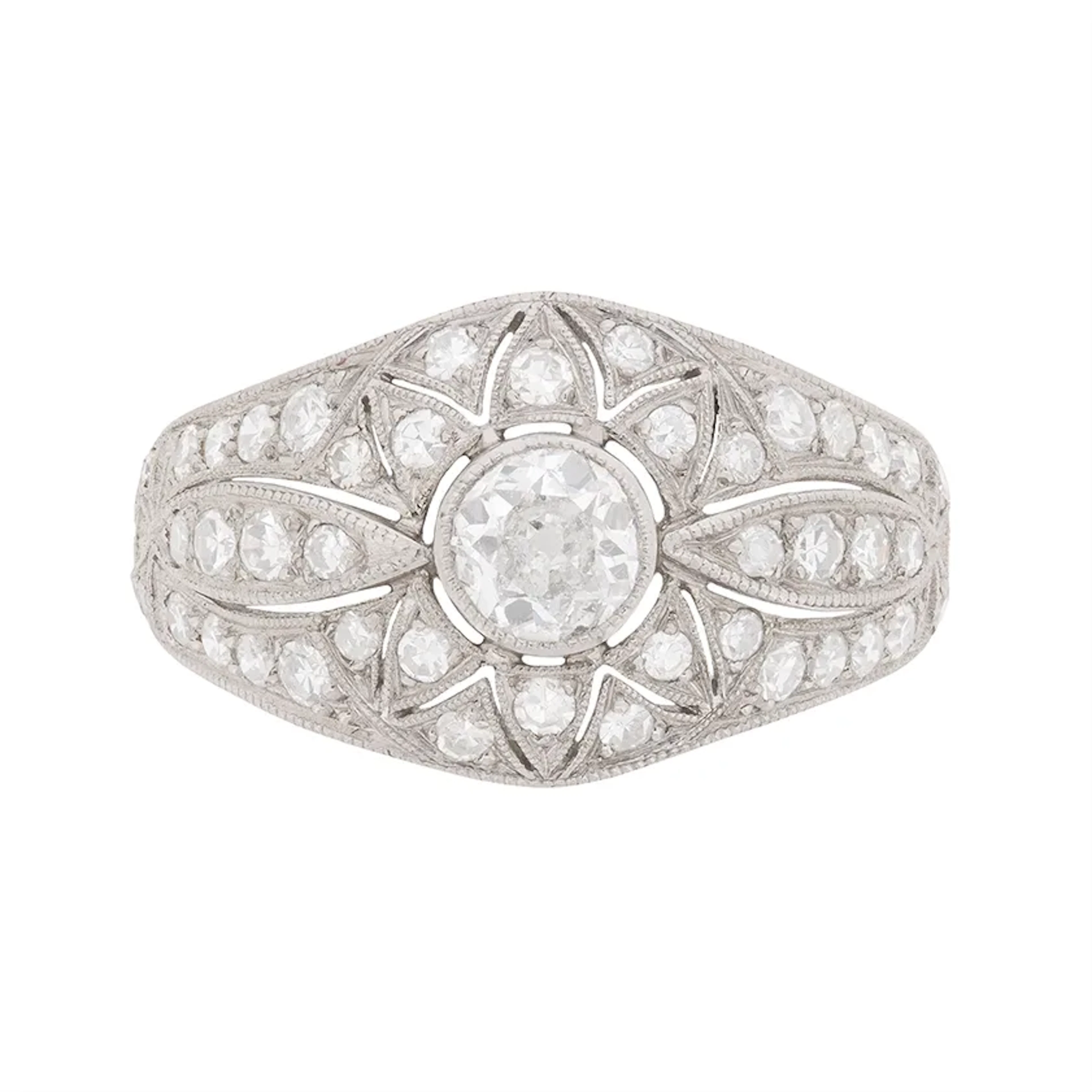Art Deco 1.40ct Diamond Bombé Ring, c.1930s