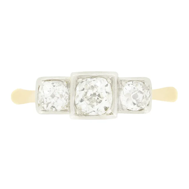 Edwardian 0.95ct Diamond Three Stone Ring, c.1910s