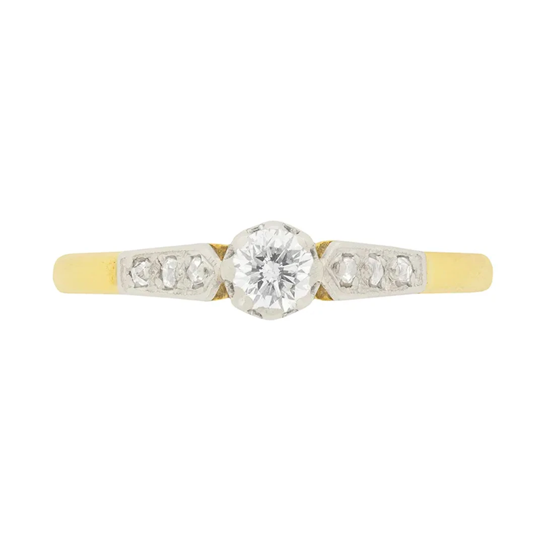 Late Deco 0.30ct Diamond Solitaire Engagement Ring, c.1940s