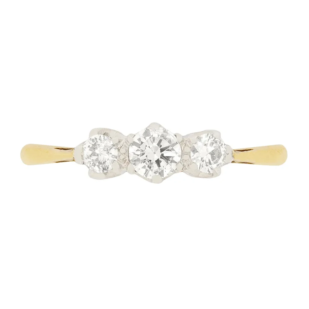 Late Deco 0.45ct Diamond Three Stone Ring, c.1940s