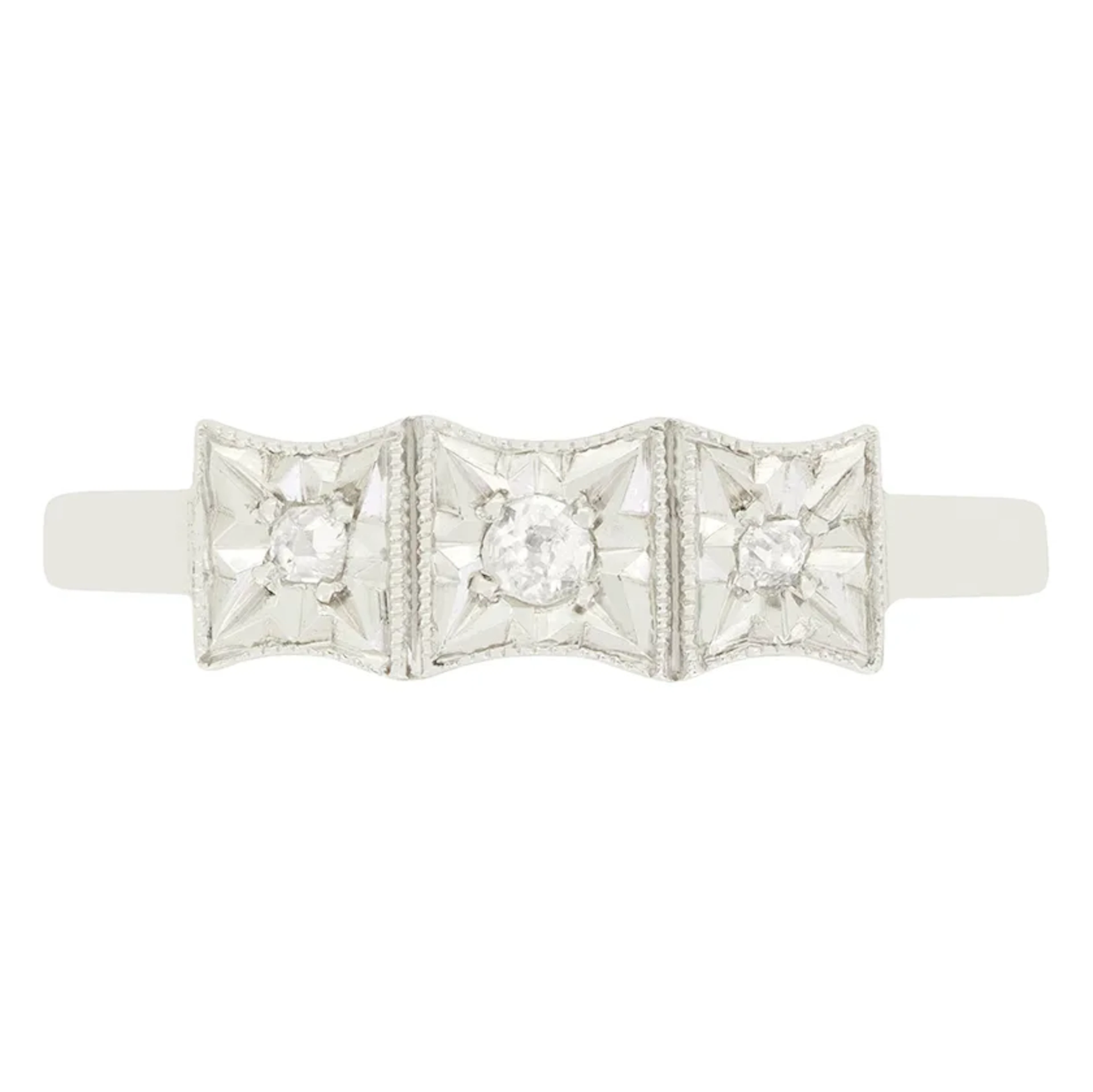 Late Deco 0.11ct Diamond Trilogy Ring, c.1940s