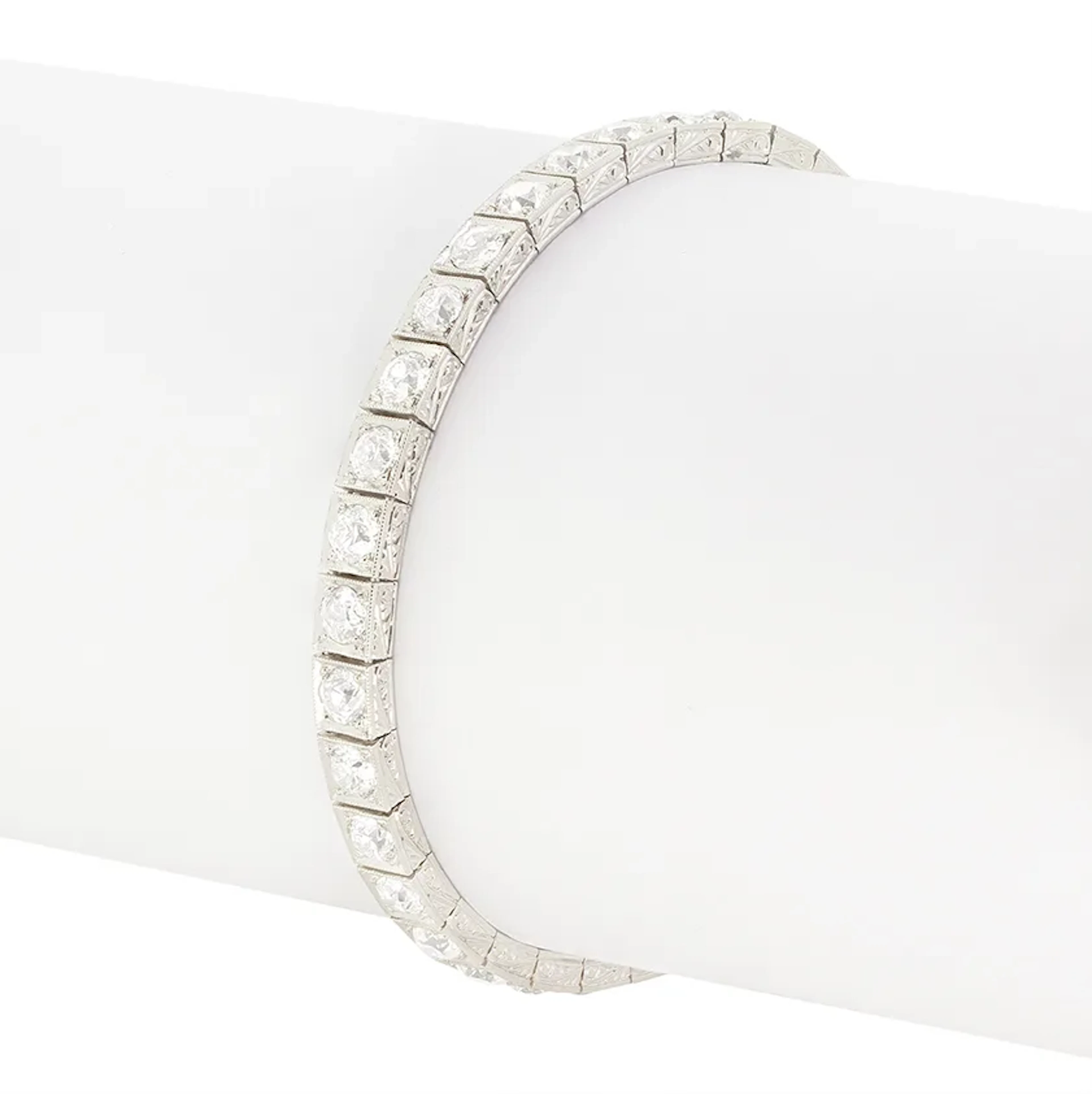 Art Deco 9.00ct Diamond Line Bracelet, c.1920s