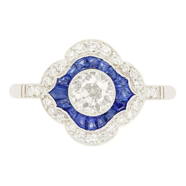 Late Deco 0.60ct Diamond and Sapphire Target Ring, c.1940s