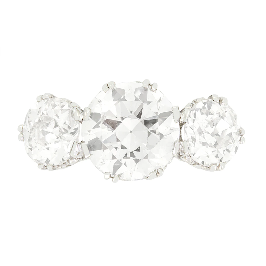 Late Deco 3.20ct Diamond Three Stone Ring, c.1940s