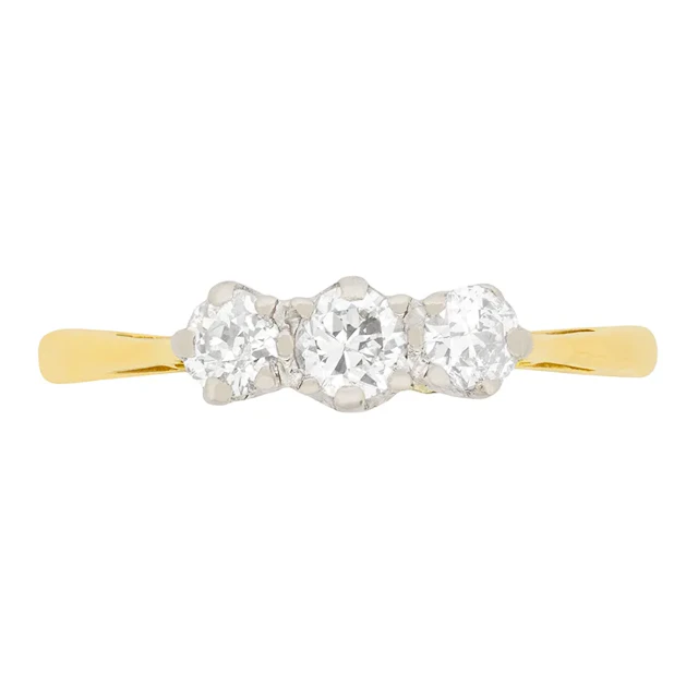 Late Deco 0.50ct Diamond Three Stone Engagement Ring, c.1940s