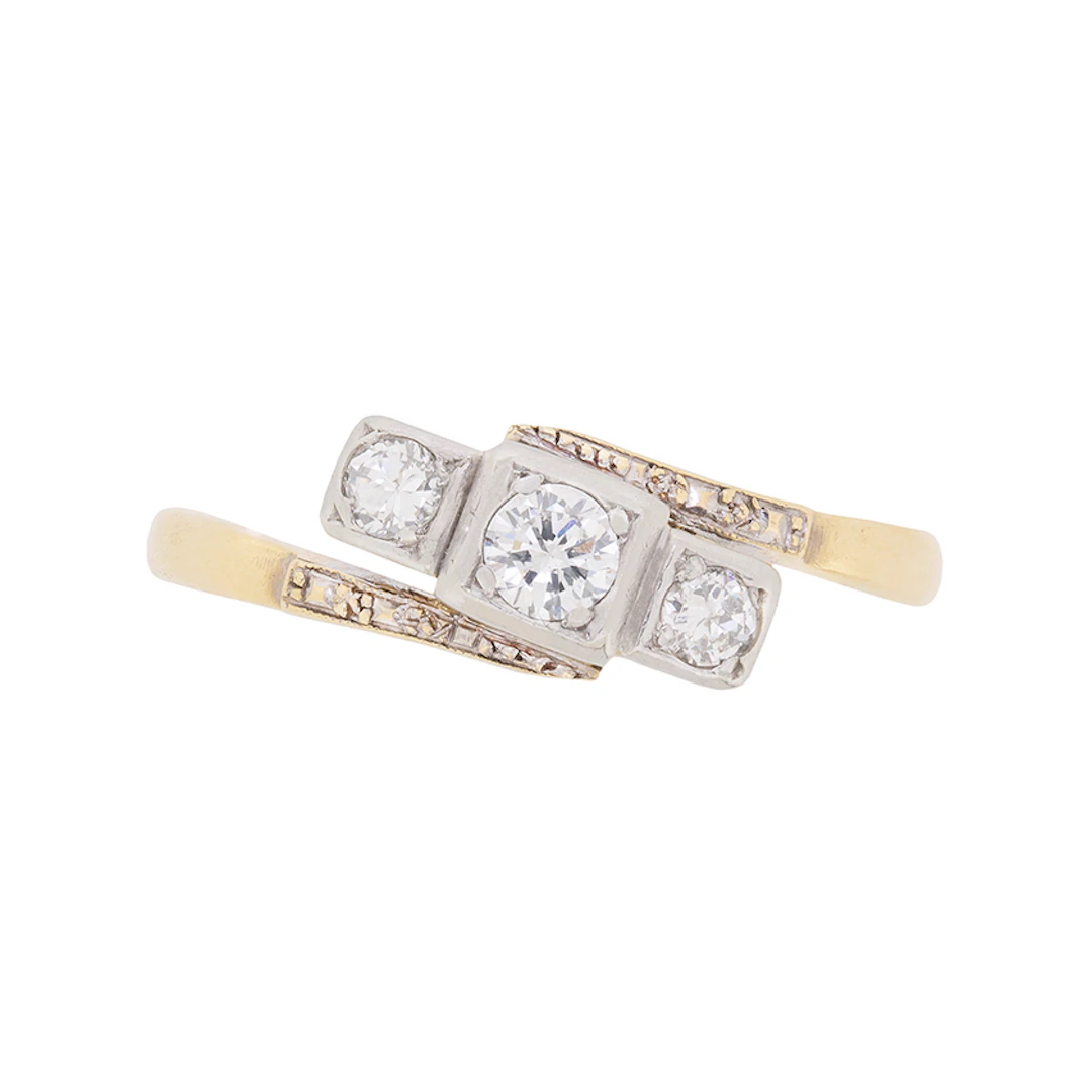 Late Deco Diamond Three Stone Twist Ring, c.1940s