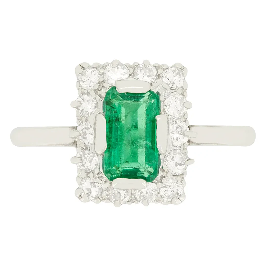 Late Deco 0.75ct Emerald and Diamond Cluster Ring, c.1930s