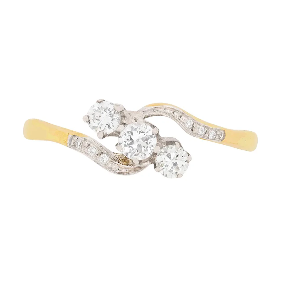 Late Deco Diamond Three Stone Twist Ring, c.1940s