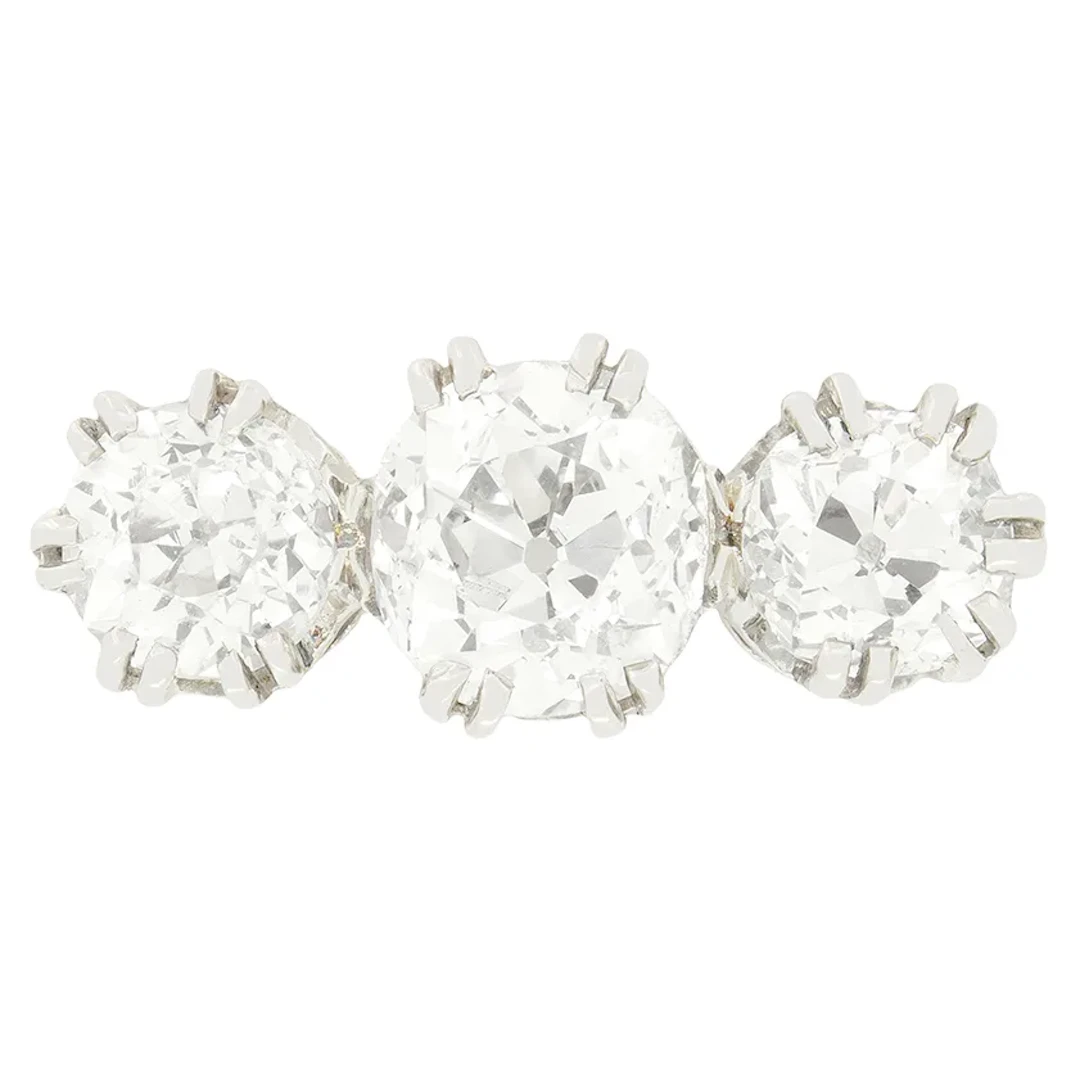 Art Deco 1.75ct Diamond Three Stone Ring, c.1920s